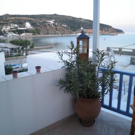 Pension Moschoula Platis Gialos  Buitenkant foto