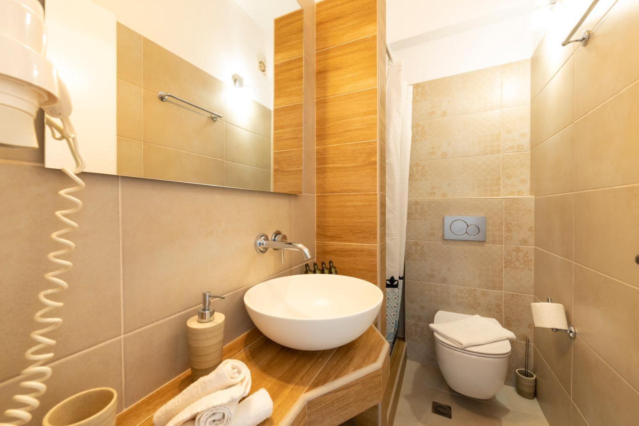 Pension Moschoula Platis Gialos  Buitenkant foto