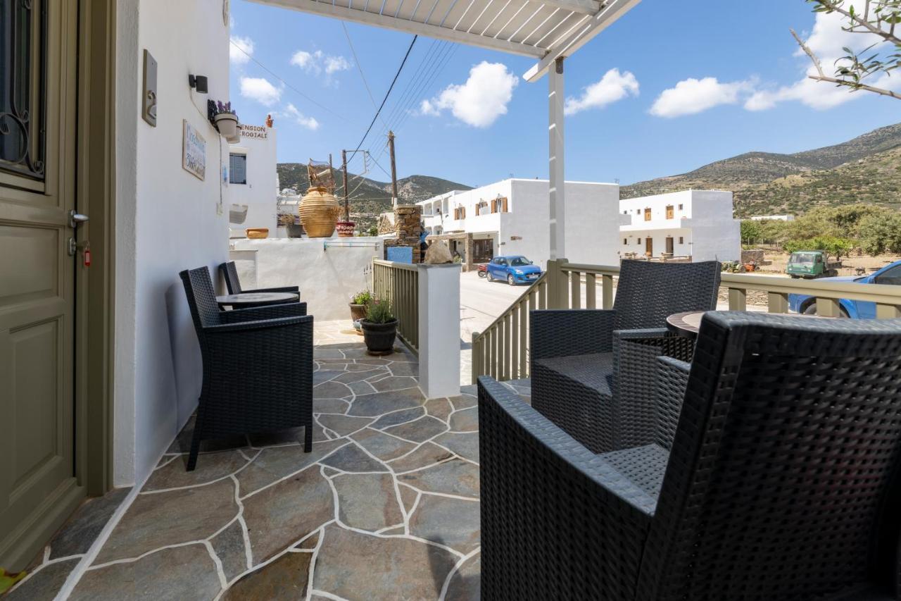 Pension Moschoula Platis Gialos  Buitenkant foto