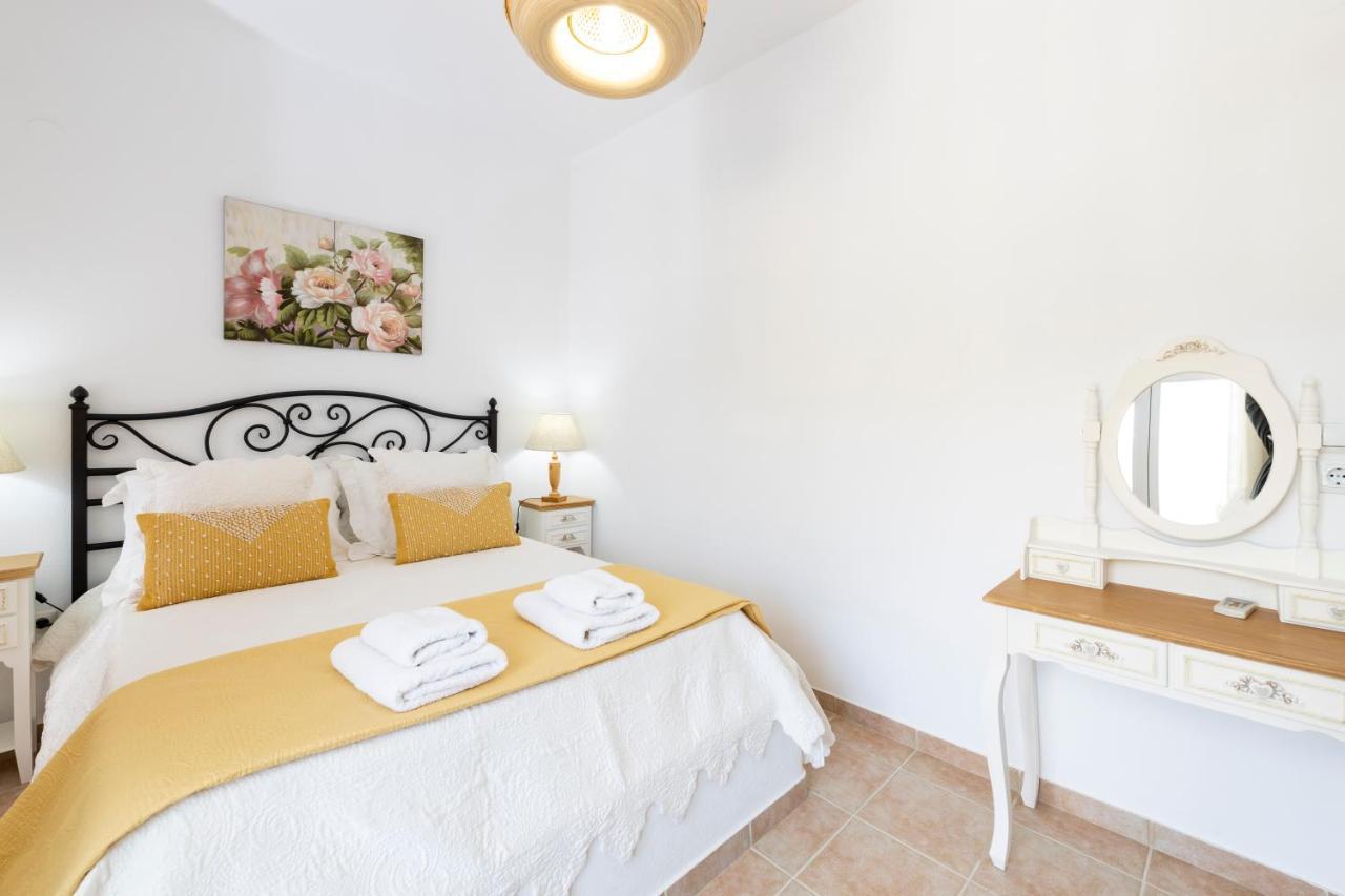 Pension Moschoula Platis Gialos  Buitenkant foto