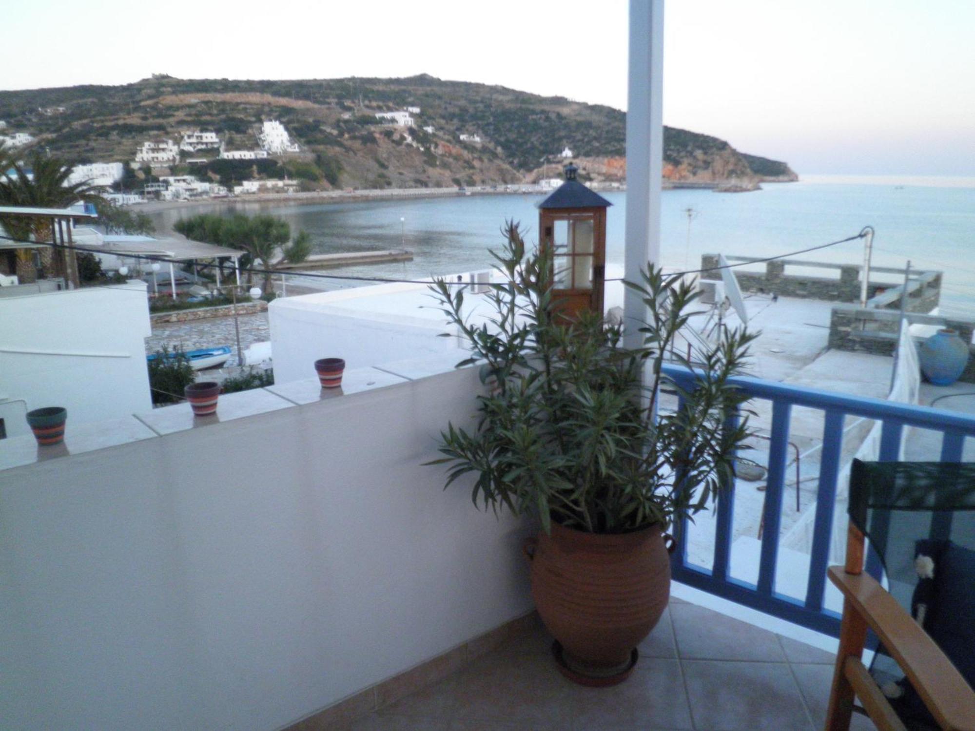 Pension Moschoula Platis Gialos  Buitenkant foto