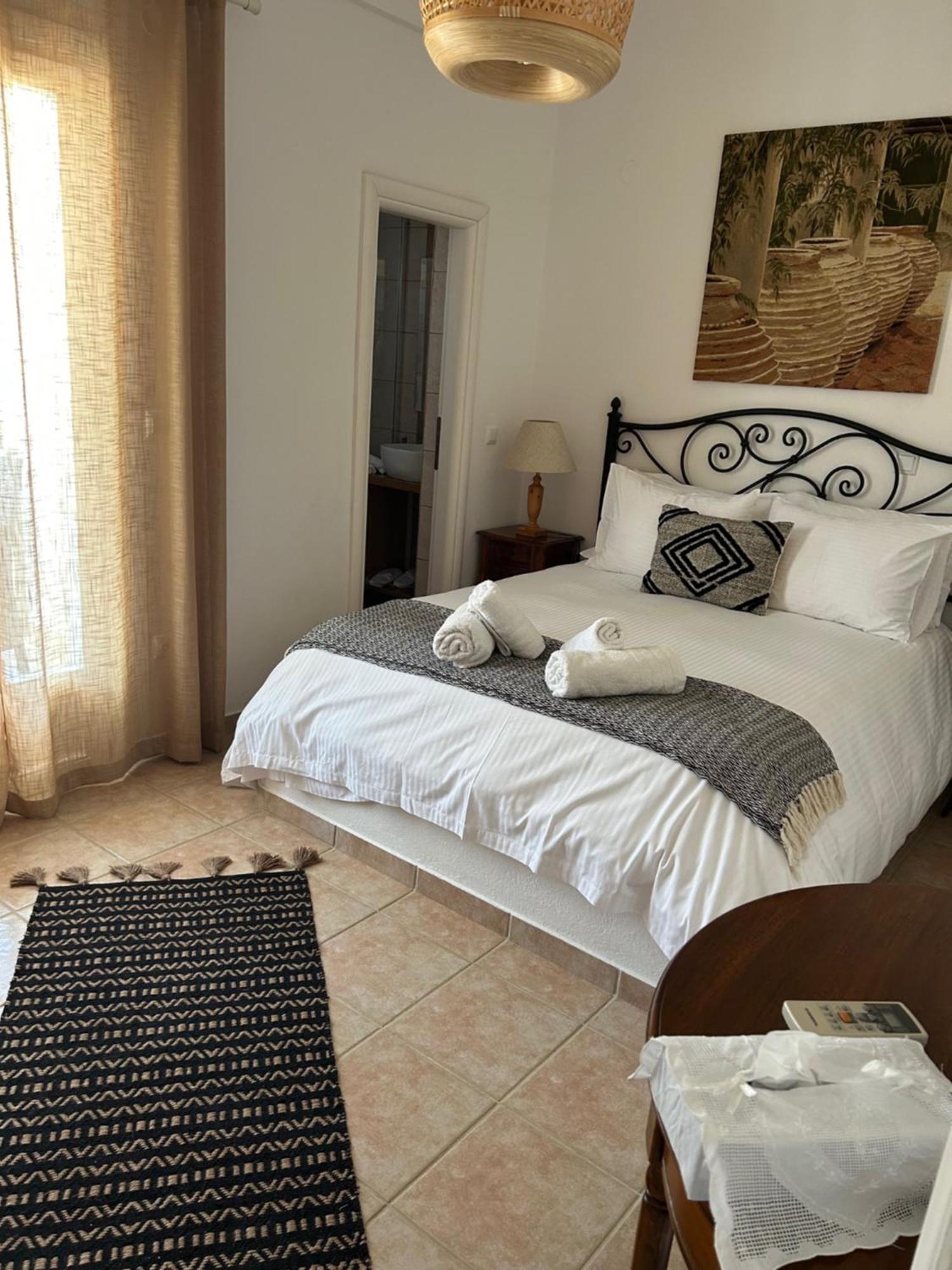 Pension Moschoula Platis Gialos  Buitenkant foto